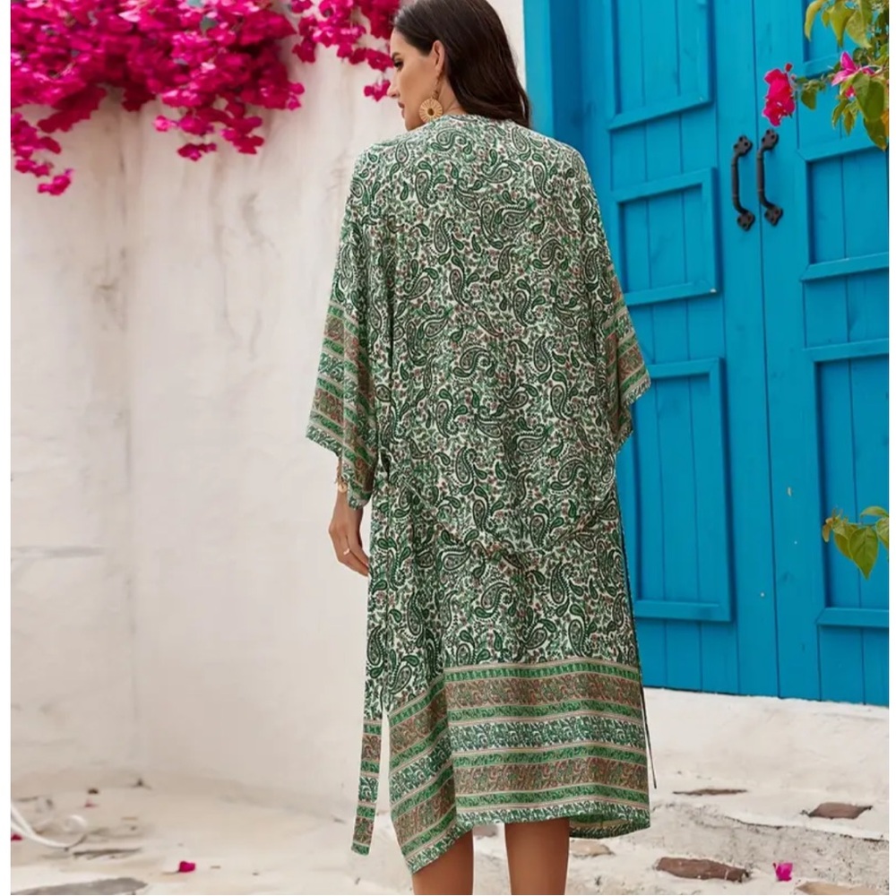 NEW ! Green Gardens Patterned Kimono
